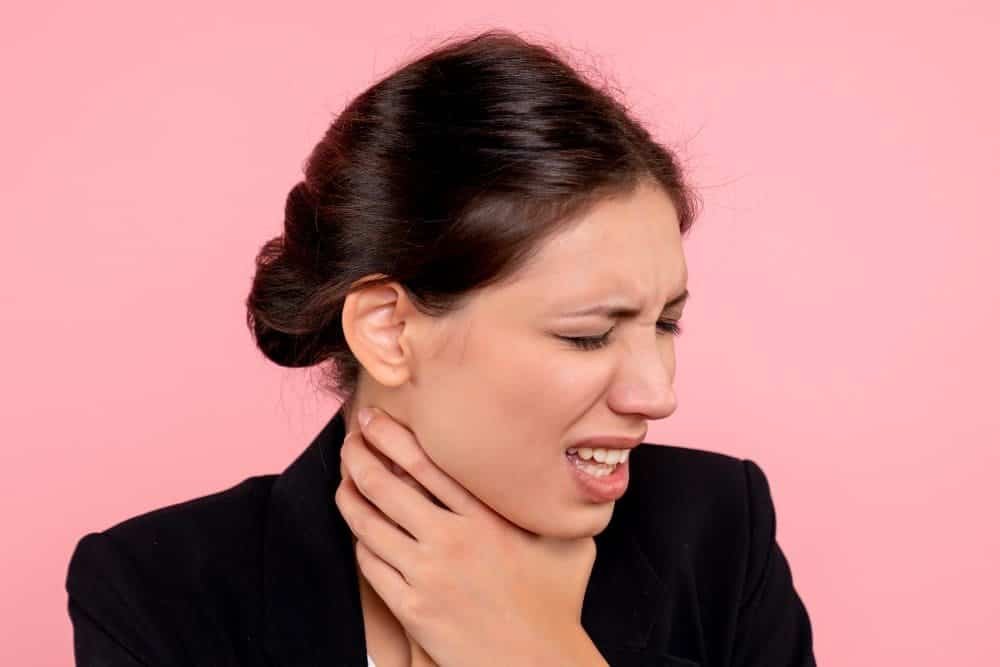 أعراض عقد الغدة الدرقية الحميدة